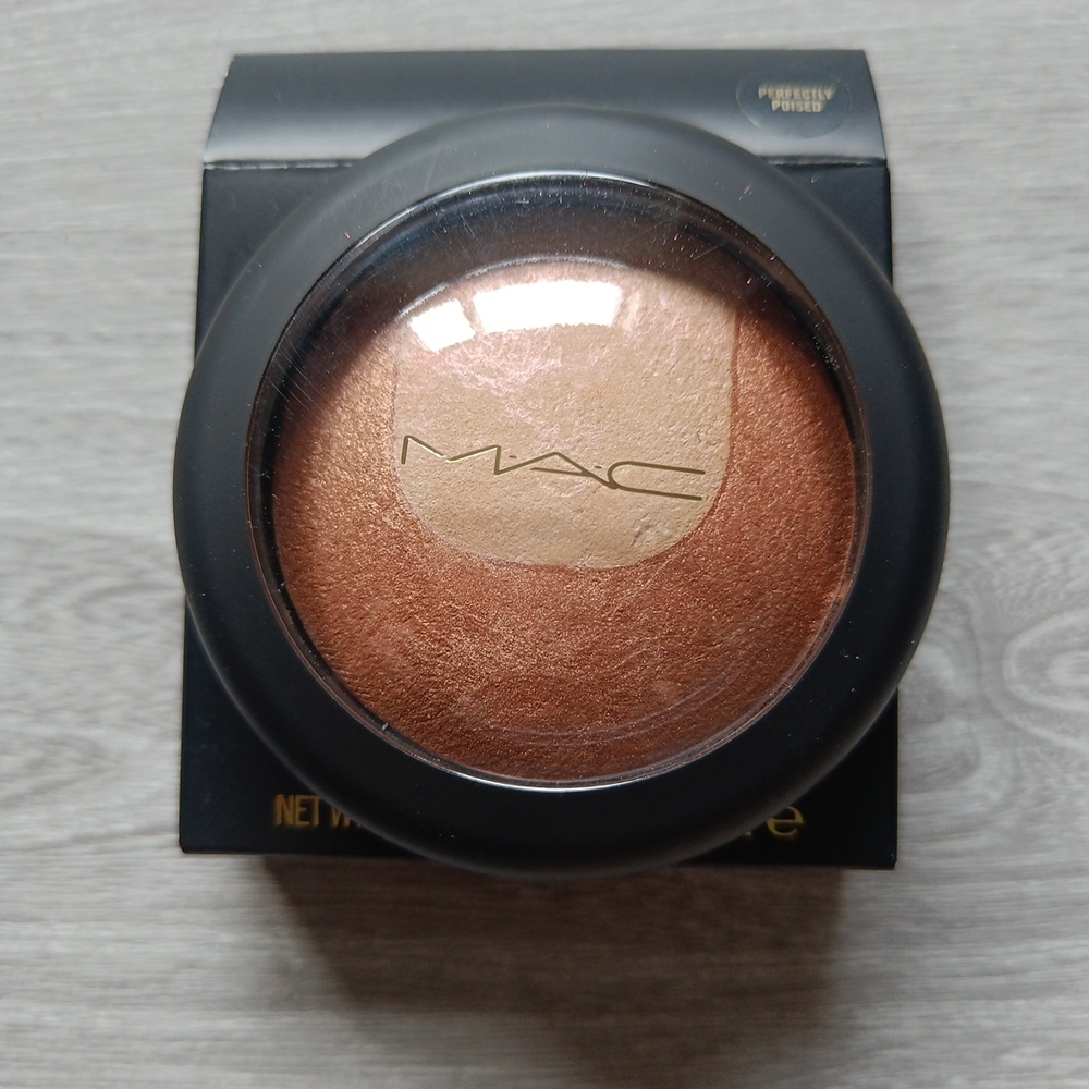 MAC Cosmetics Mineralize Skinfinish Highlighter - Perfectly Poised 31